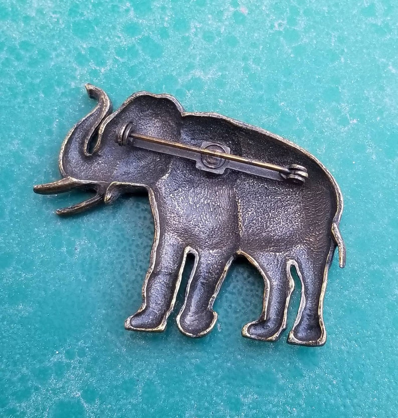 Vintage Elephant Brooch image 3