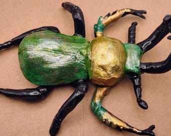 Hand-Sculpted Green Stag Beetle Figurine – Shimmering Exoskeleton Desk Art