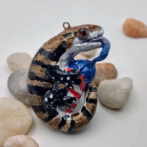 Blue Tongue Skink show cone- Blue Tongue Skink dessert- Blue Tongue Skink necklace- Lizard Art- Lizard necklace- Blue tongue Skink lovers