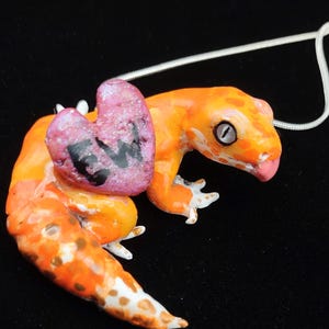 Hand-Sculpted Cosclay Leopard Gecko Necklace - Anti-Valentine's Ew Pendant