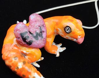 Hand-Sculpted Cosclay Leopard Gecko Necklace - Anti-Valentine's Ew Pendant