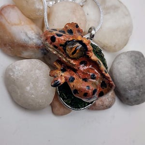 Red Dalmation Crested Gecko Pendant- Bezel Back Pendant- Crested Gecko Necklace- Lizard Necklace- Crested Gecko Art
