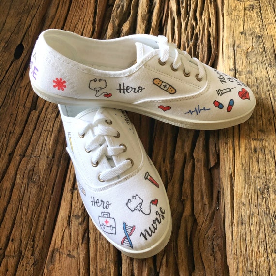 E nurse deals shoes