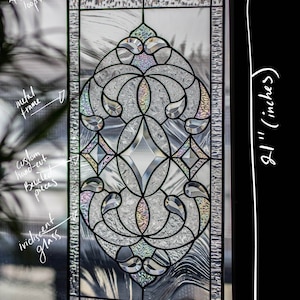 Vidriera estilo Tiffany con panel transparente biselado - Incluye aros horizontales y verticales, tarjeta y cadena para colgar - El Diamante Victoriano