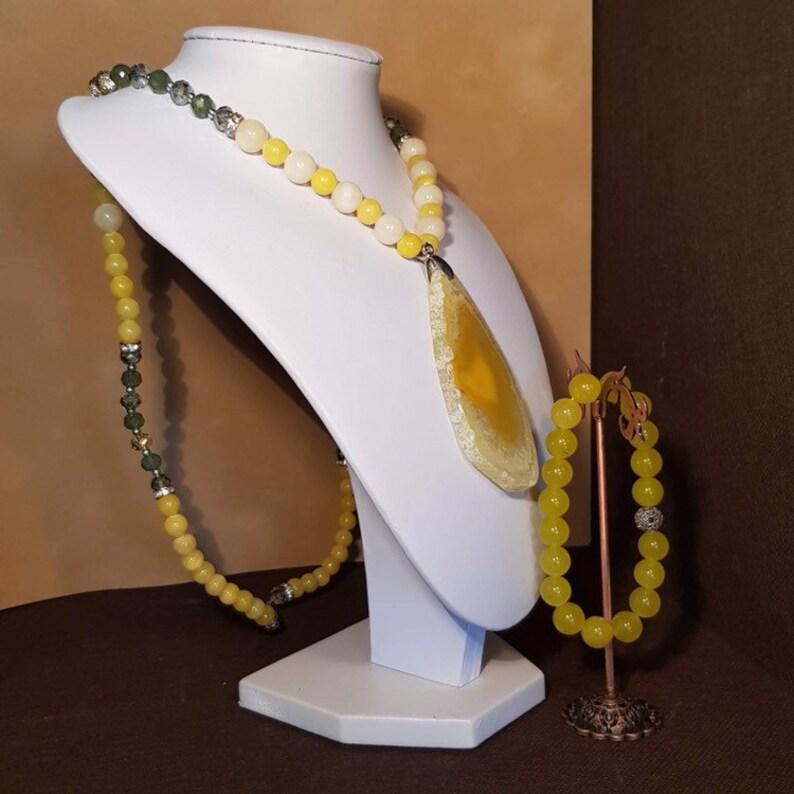 Mala yellow ladies set!Jade Aventurine and Agate jewelery!Jade gift set for Anniversary,Holiday Birthday!Yellow Agate Pendant Neclace!
