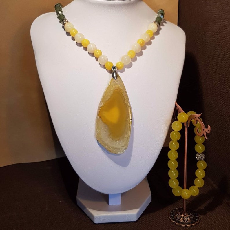 Mala yellow ladies set!Jade Aventurine and Agate jewelery!Jade gift set for Anniversary,Holiday Birthday!Yellow Agate Pendant Neclace!