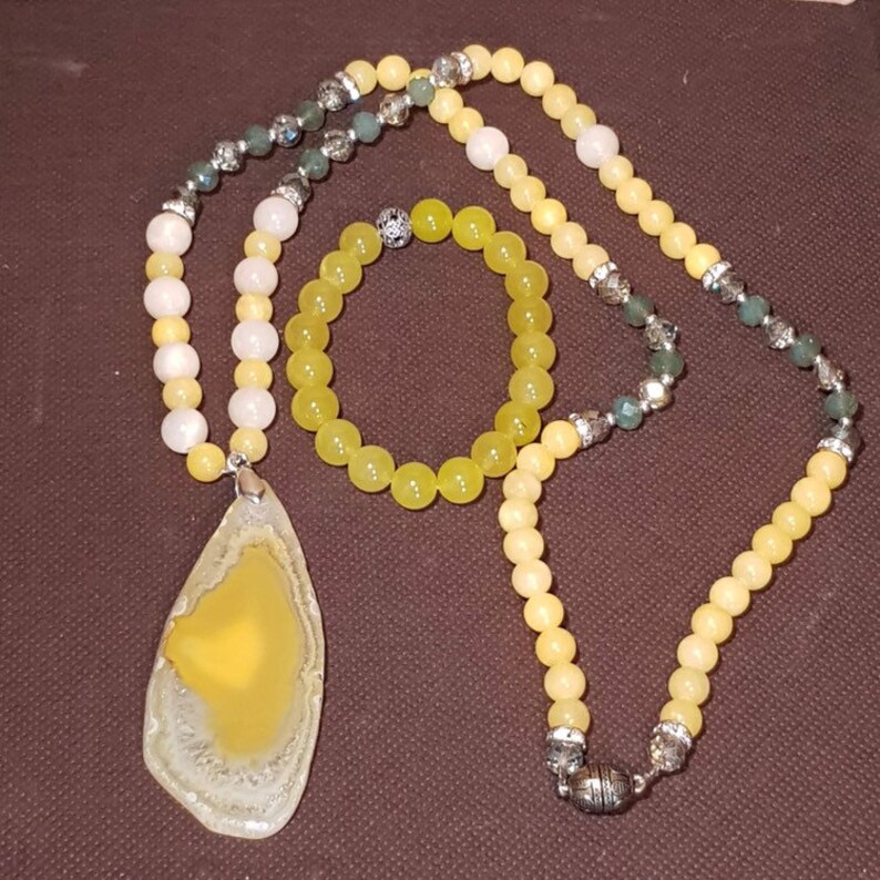 Mala yellow ladies set!Jade Aventurine and Agate jewelery!Jade gift set for Anniversary,Holiday Birthday!Yellow Agate Pendant Neclace!