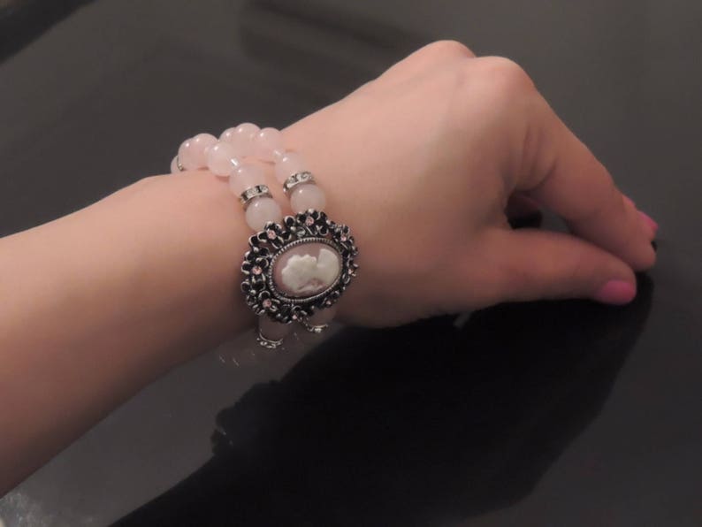 Friendship Valentine/'s Day Gift!Love and Positivity Mala Bracelet Prosperity Pink Women/'s Bracelet Rose Quartz Cameo Bracelet Camoe