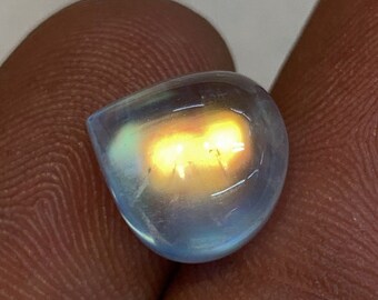 8A Quality..!!! Rainbow Moonstone High Grade Gemstone Awesome Rare Natural Golden Flashy - Heart Shape - Size 11x11mm - Height-6mm 4.70 Ct