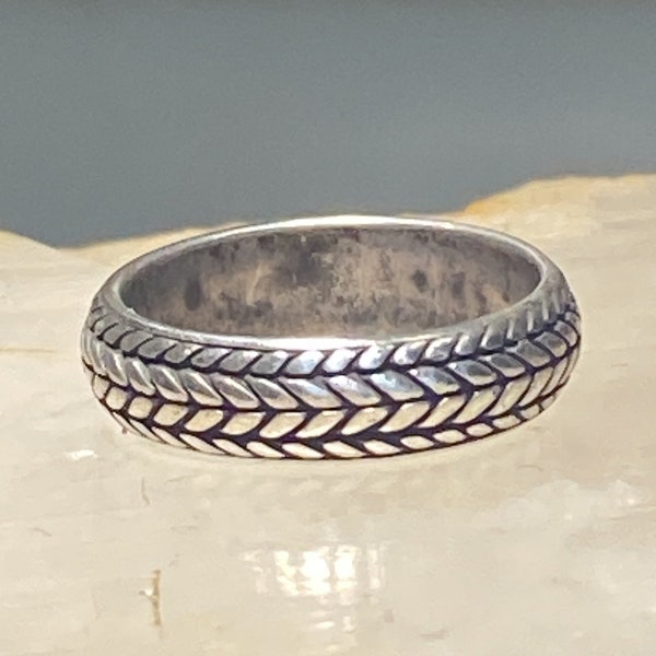 Tire tread ring biker band sterling silver women size 6.75