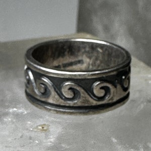 Waves ring wave band size 6.75 sterling silver women