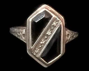 Anillo Art Déco Vintage de ónix: Filigrana de marcasita en plata de ley, talla 6.25