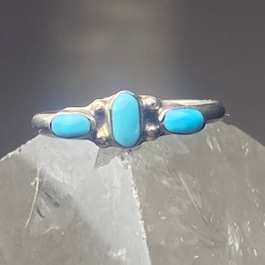 Turquoise Ring size 1.25 petite point southwest pinky sterling silver women girl dl