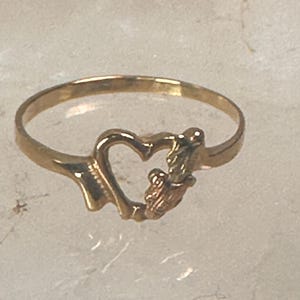 Black Hills Gold 10K heart love baby children ring size 2.50 women girls