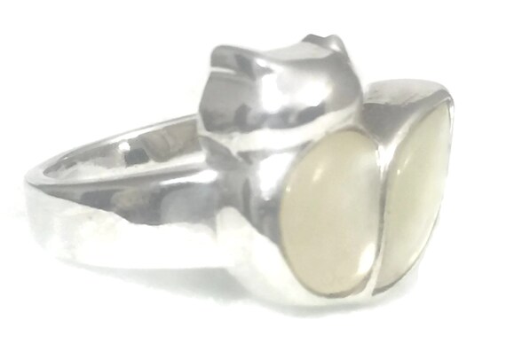 Vintage Sterling Silver Squirrel Ring with Mother… - image 5