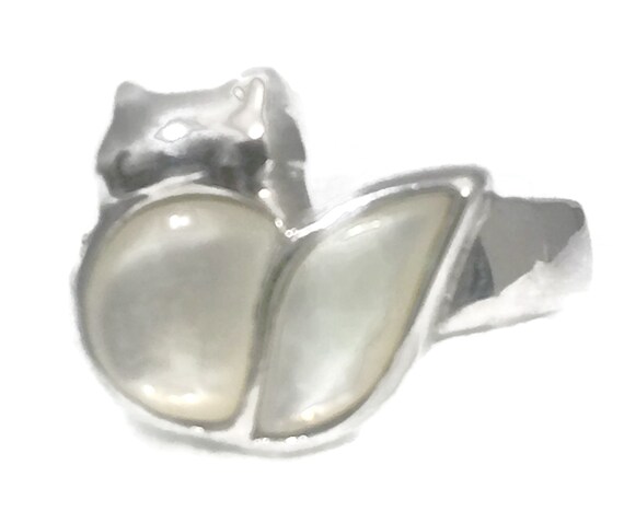 Vintage Sterling Silver Squirrel Ring with Mother… - image 9