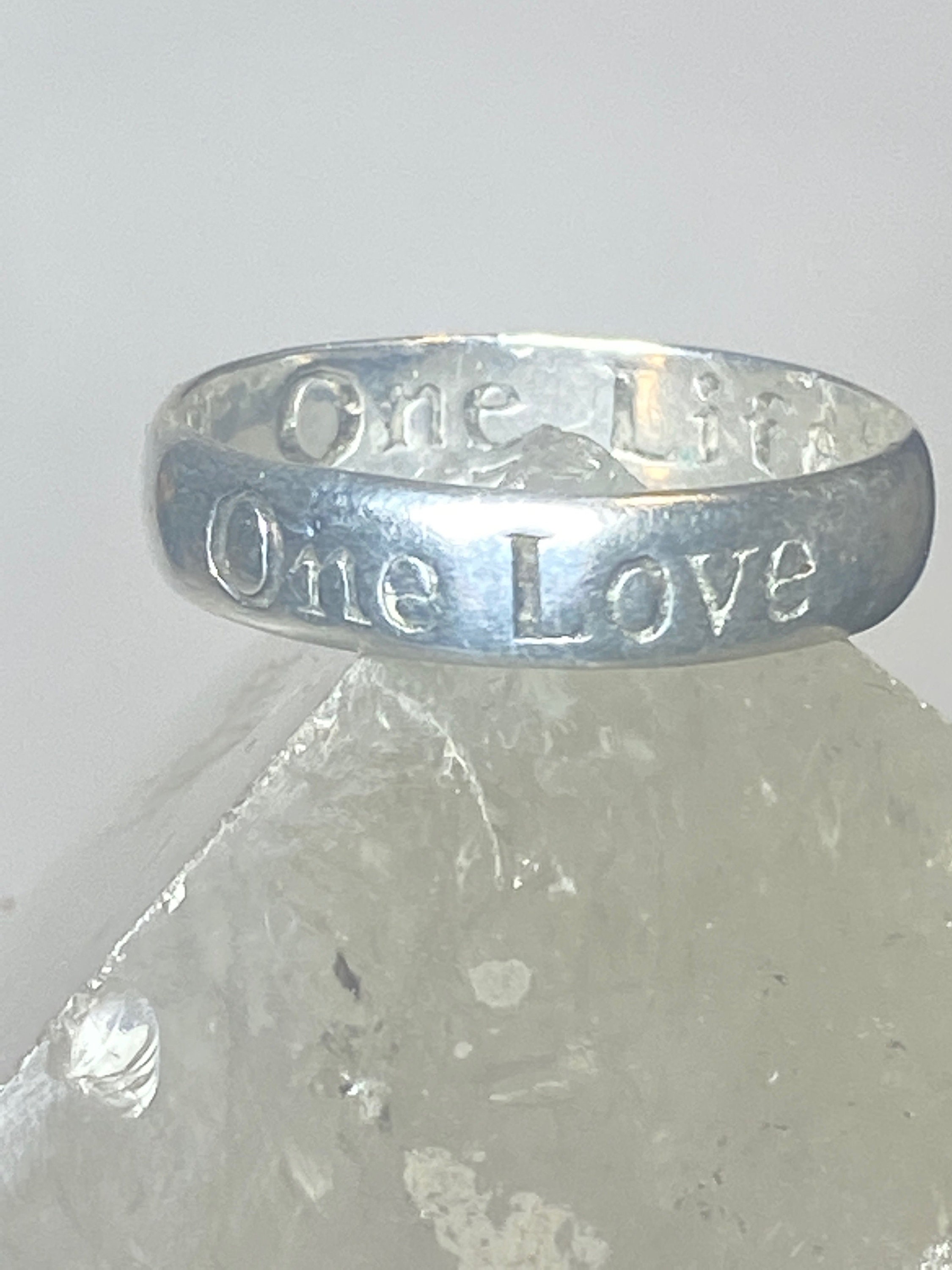 シルバーリング ONE IS LOVE il_fullxfull.4435742764_9xeq.jpg