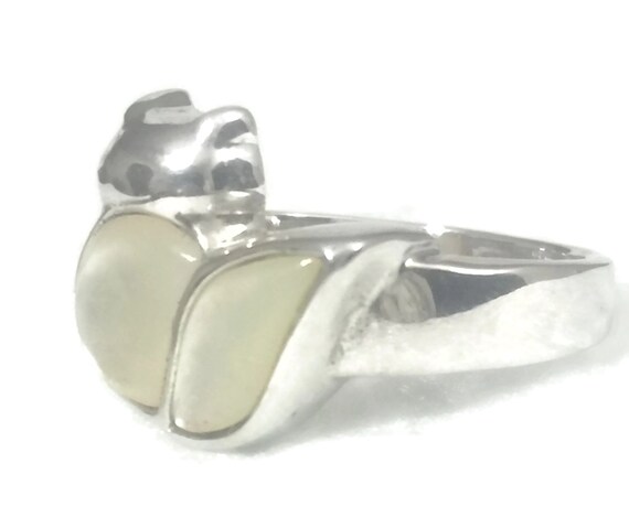 Vintage Sterling Silver Squirrel Ring with Mother… - image 3