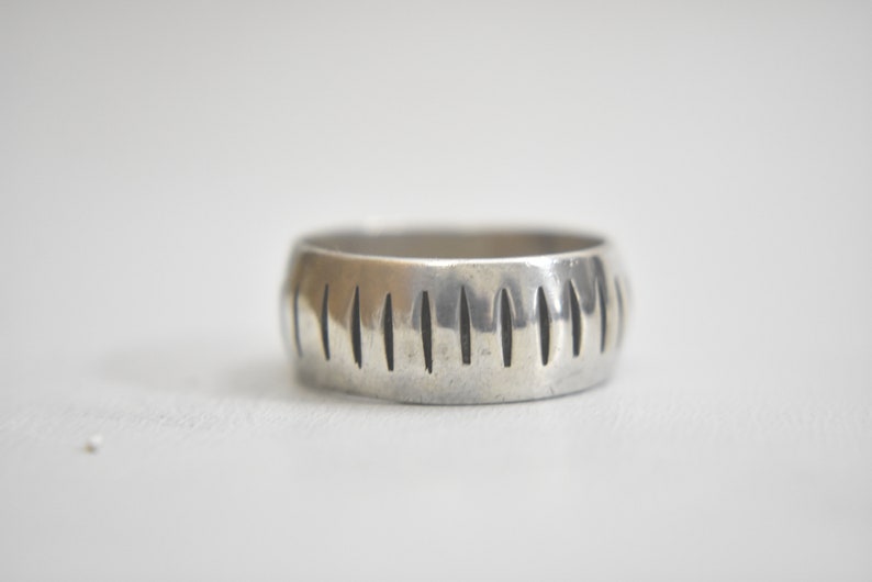 Wedding ring geometric thumb band sterling silver men Mexico Size 12.75
