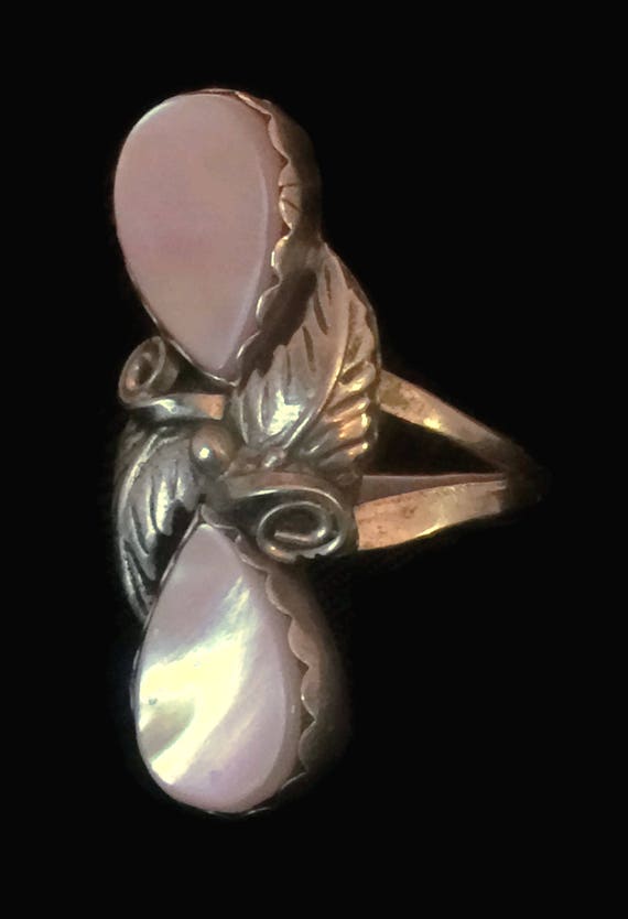 Navajo Ring Size 6 Plus Mother of Pearl Ring Vint… - image 7
