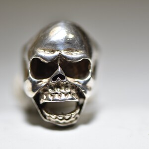 Skull ring vintage sterling silver biker men b size 8.75