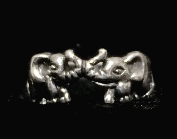 Vintage Elephant Ring Size 6 sterling silver Elep… - image 4