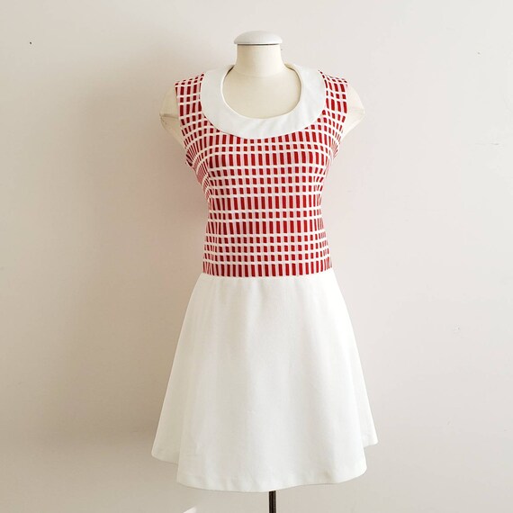 60's Vintage Mod Red Block on White Sleeveless Dr