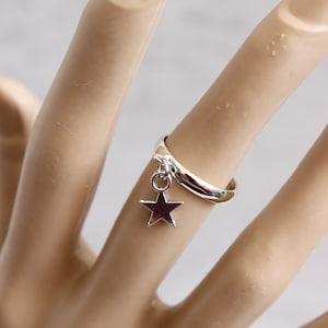 Silberfarbener CharmRing. Verstellbarer Ring für alle Größen. Charm Ring. Geschenk für sie.  Damenring. Sternring. Baumeln Ring