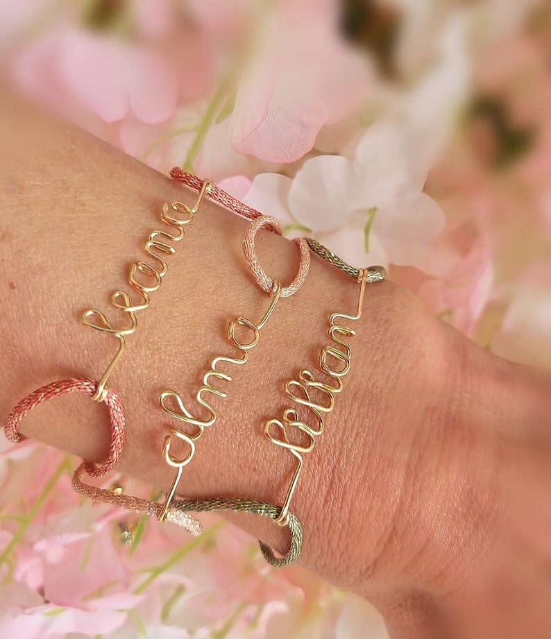 Bracelet personnalisable avec prénom ou message en Gold Filled cadeau anniversaire, maman, mamie, maîtresse, nounou, mariage... image 1