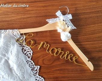 Cintre mariée fleurs séchées pour votre robe