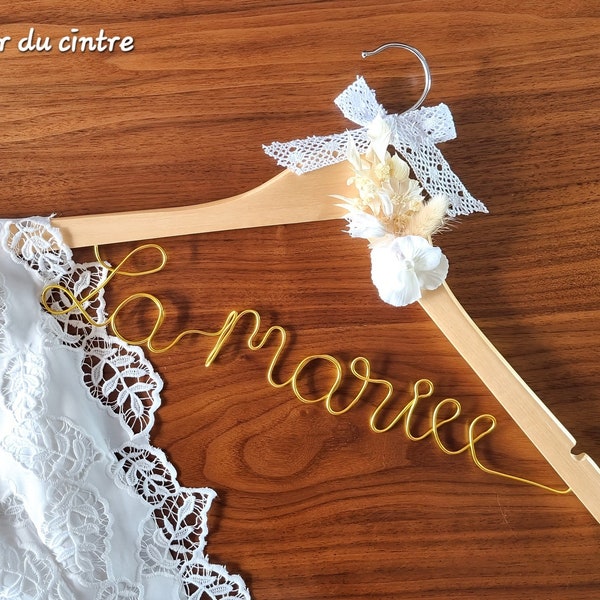 Cintre mariée fleurs séchées pour votre robe