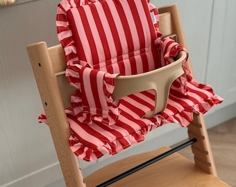 Cojín con volantes ondulados de frambuesa para Stokke Tripp Trapp