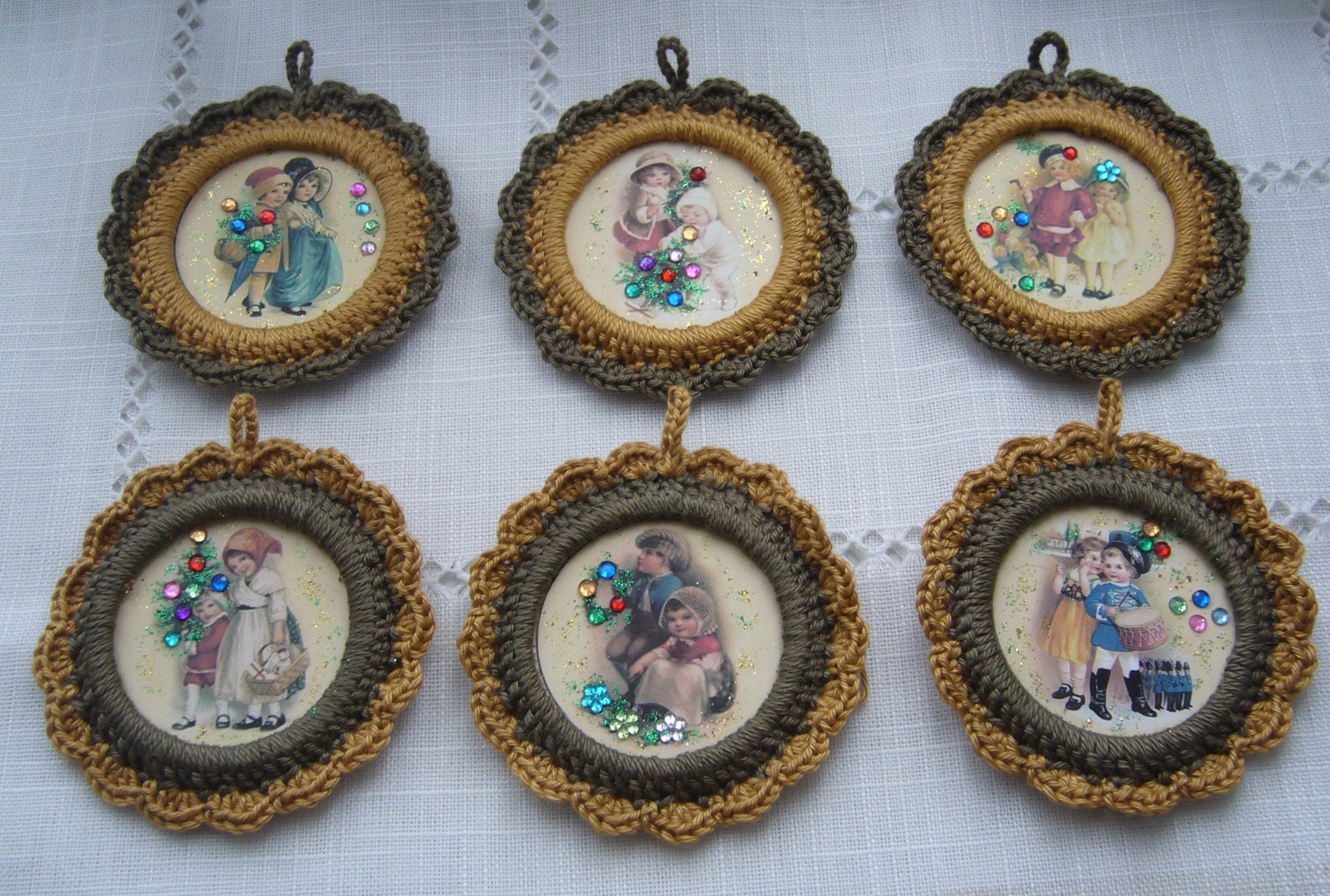 Décorations de Noël à Accrocher, Tableau, Cadre Fait Main - 6 Modèles Au Choix Coton et Strass