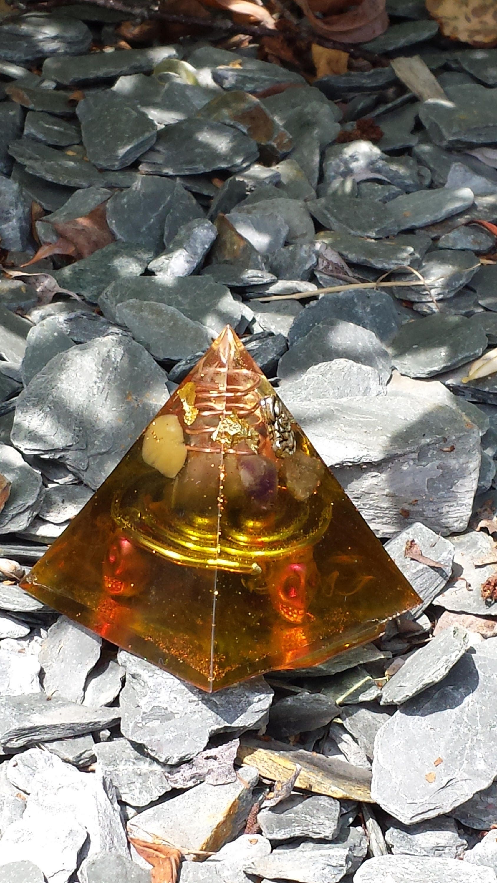 Orgonite Pyramide Jaune