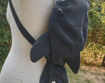 Cord-Tasche mit Walhai-Motiv • Rucksack oder Umhängetasche • Originelles Accessoire • 12 Farben • Handgefertigt • Einzigartiges Geschenk für Erwachsene