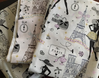 Tissus PARIS : Parisienne - Monuments, Parfum, Cadeaux, Bijoux (coupon 75x45 cm) - 100% coton