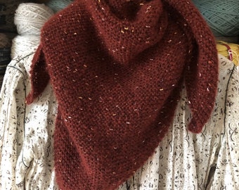 Trendy Hand-knitted shawl