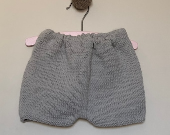 Short bébé tricoté main en coton 6 ou 12 mois