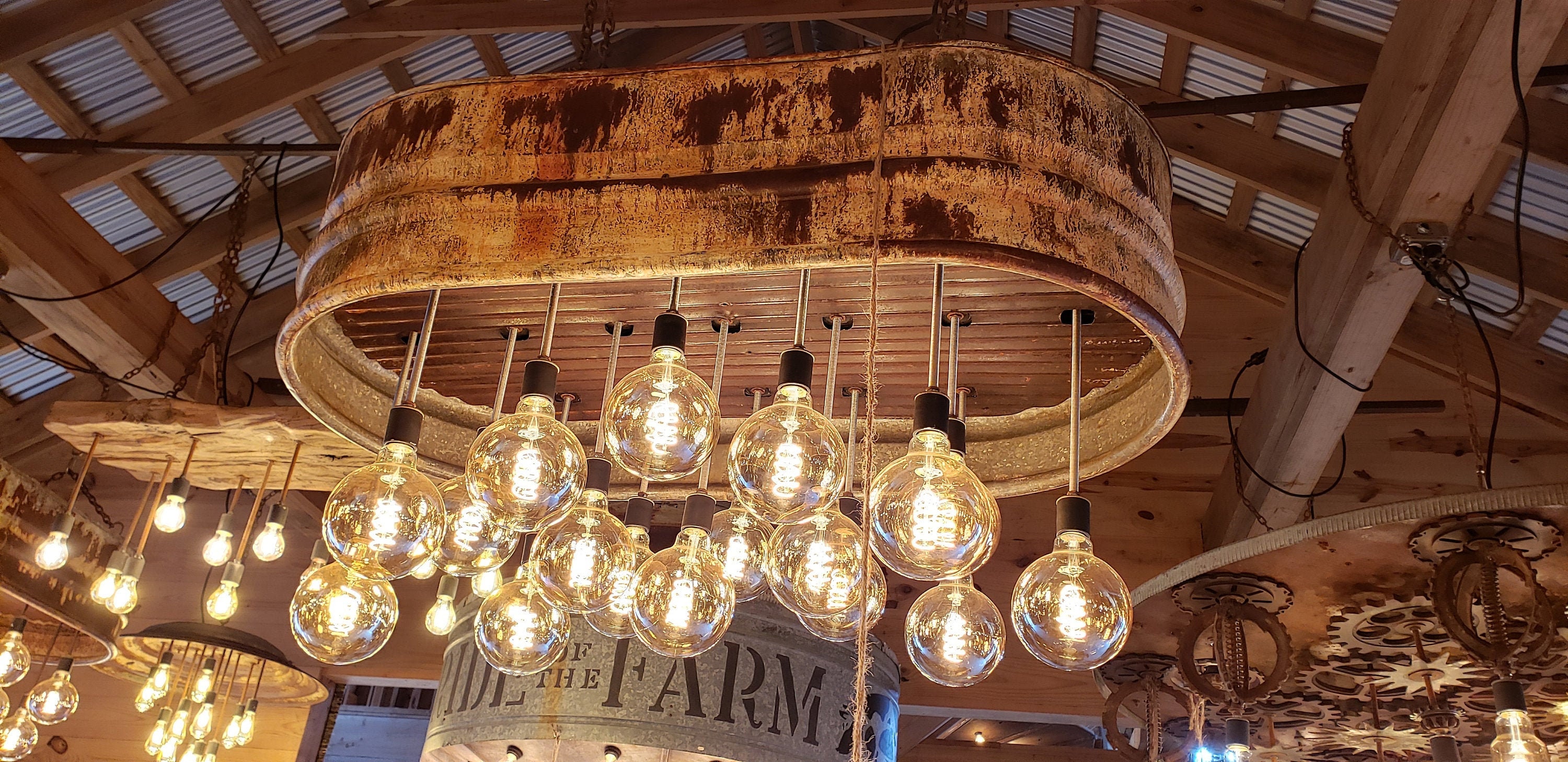 4ft Vintage-Style Rustic Stock Tank Light