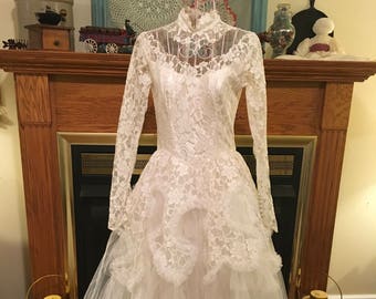 Wedding dress 50's Grace Kelly style