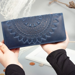 Cartera piel azul Boho con mandala, Monedero Mujer, Cartera Piel con Sol, Cartera larga piel, cartera boho mujer, cartera larga
