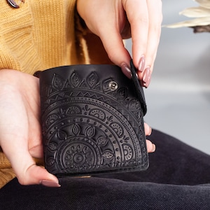 Designer Wallets with Sun, Men Wallets, Leather Wallets, Handmade Leather Wallets Embossed