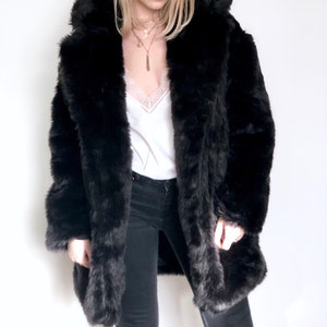 Black fur coat, fluffy jacket, furry, 100% polyester, vegan, fake fur, oversize coat.