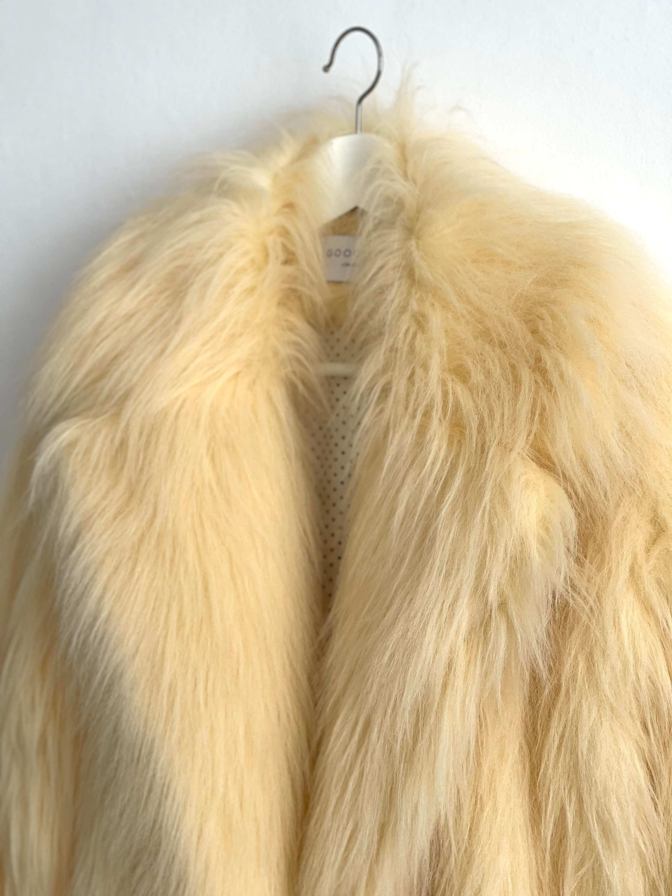 アメリ UND TEXTURE ART FLOWER SHAGGY COAT Vintage 70s Cream Shaggy Wool Jacket, Shapes & Things