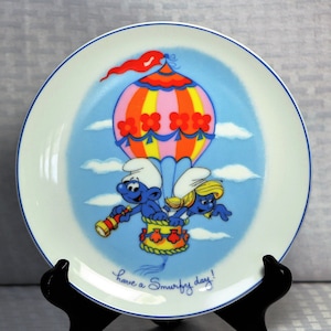 Porcelain Plate 1983, Smurf & Smurfette in a Hot Air Balloon, Have a Smurfy Day, Smurf Ceramic Collectibles, Wallace Berrie, Made in Japan