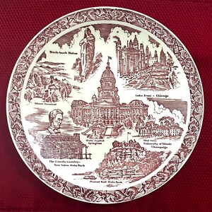 Illinois State Souvenir Plate, State Capitol Springfield, The Lincoln Country, Lake Front Chicago, Black-hawk Statue, Vernon Kilns, U.S.A