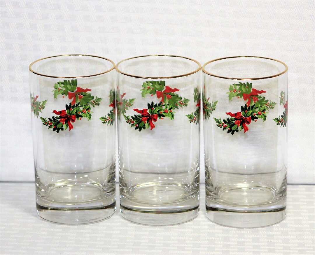 Spode Christmas Tree 13oz Wine Glasses, Set Of 4 - Festive Holiday Drinkware With Gold-Rimmed Seasonal Designs, Ideal For Red Or White Wine At Christmas Dinners And Family Gatherings: Wine Glasses - View #3