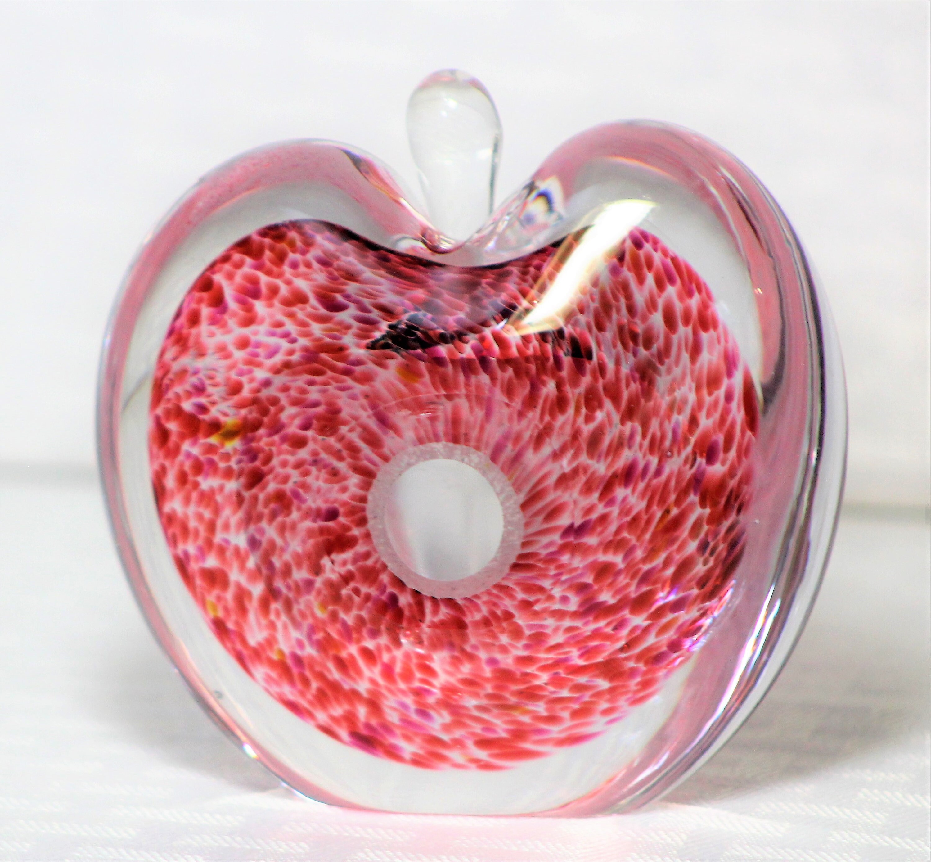 Apple or Heart Shaped Glass Perfume Bottle, Flacon or Paperweight, Michael  Nourot, Cranbury Swirl, Vintage Blown Glass - Etsy | Tischläufer