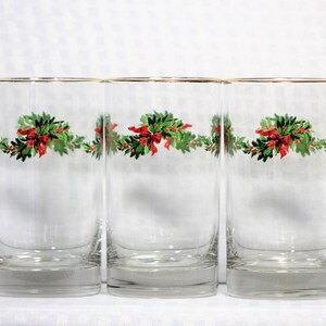 Spode Christmas Tree 13oz Wine Glasses, Set Of 4 - Festive Holiday Drinkware With Gold-Rimmed Seasonal Designs, Ideal For Red Or White Wine At Christmas Dinners And Family Gatherings: Wine Glasses - View #5