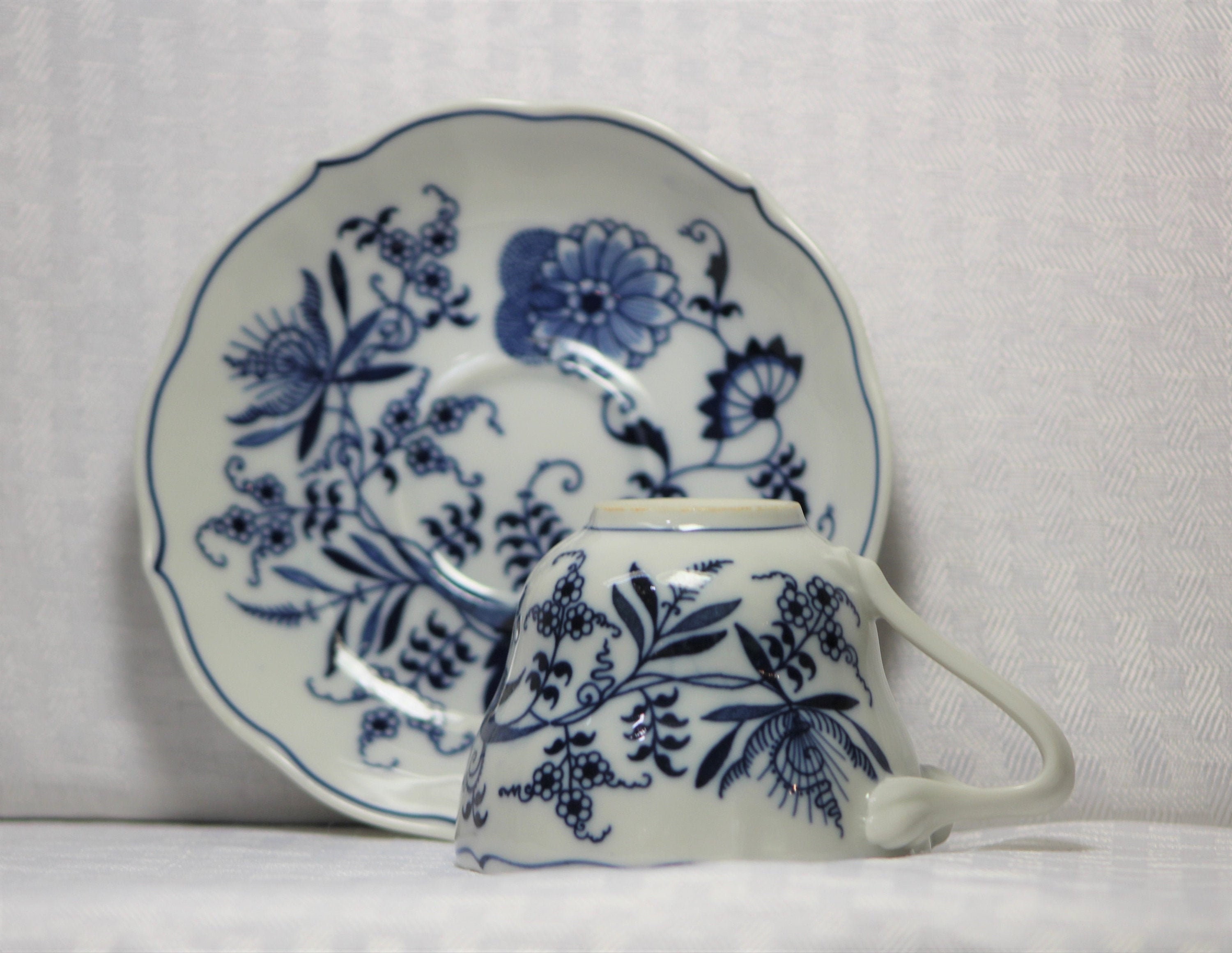 Blue Danube Tea Cups and Saucers Tripod Handles Blue Onion - Etsy